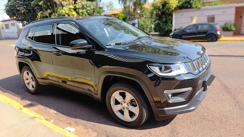 Veculo: Jeep - Compass - Sport Aut. 4P.  em Orlndia