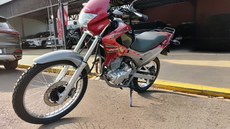 Veculo: Honda - NX - Falcon 400 em Orlndia