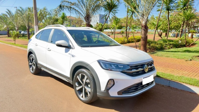 Veculo: Volkswagen - Nivus - HIGHLINE 1.0 TURBO em Sertozinho