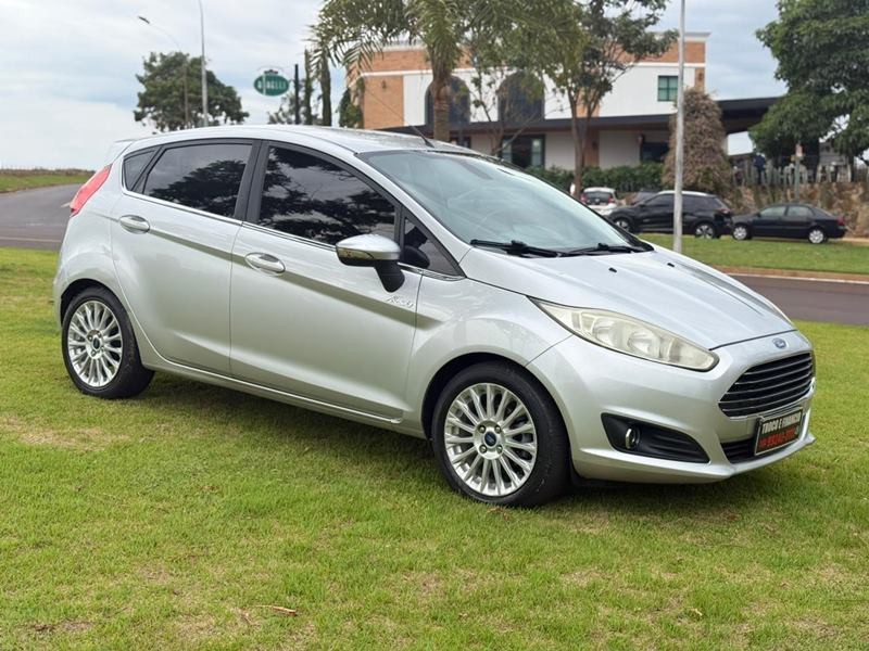 Veculo: Ford - Fiesta Hatch - 1.6 Aut. 4P.  em Ribeiro Preto