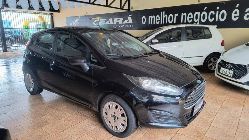 Ve�culo: Ford - Fiesta Hatch -  em Sert�ozinho