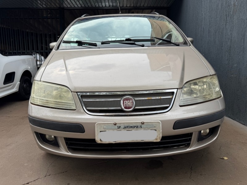 Veculo: Fiat - Idea - 1.8 em Sertozinho