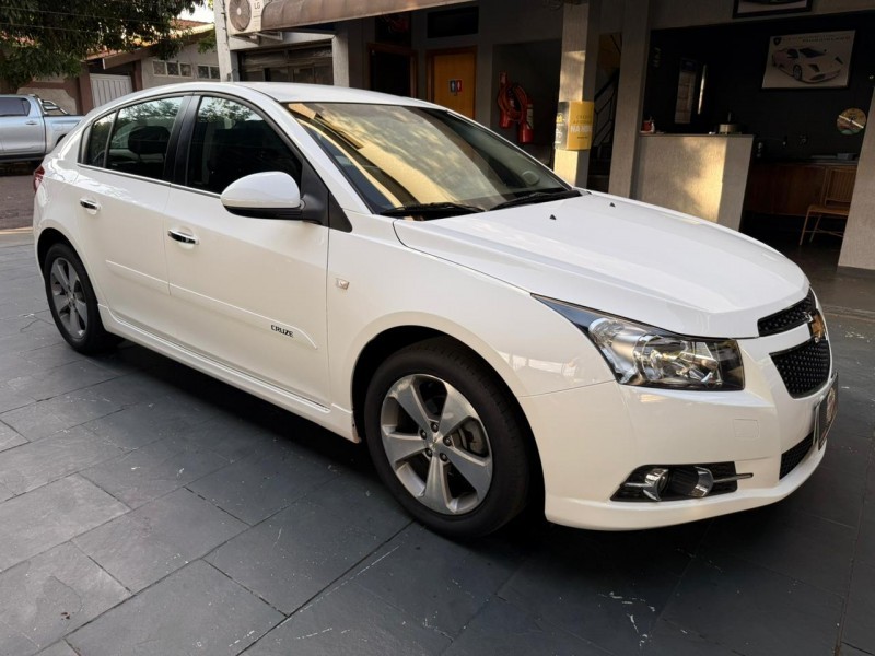 Veculo: Chevrolet (GM) - Cruze - LT HB 1.8 em Brodowski