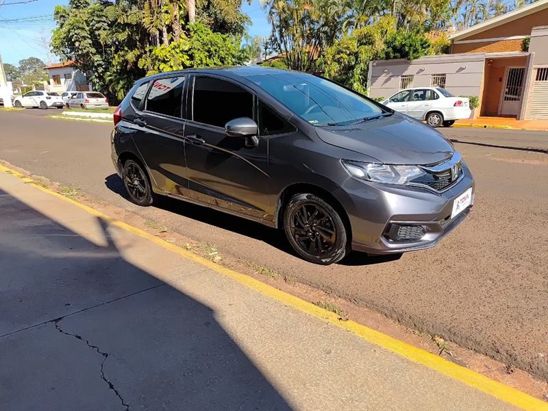 Veculo: Honda - Fit - 1.5 4P.  em Orlndia