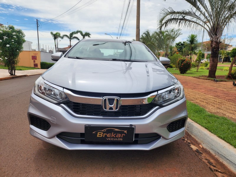 Veculo: Honda - City - Personal em Sertozinho
