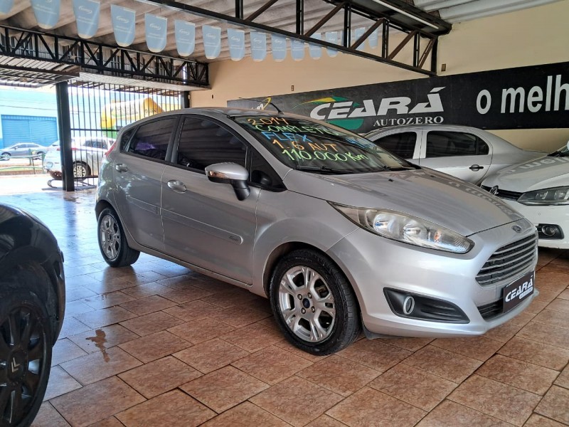 Veculo: Ford - Fiesta Hatch - New Fiesta SE 1.6 16V PowerShift em Sertozinho