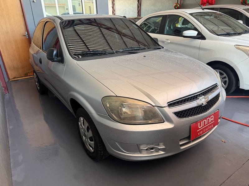 Veculo: Chevrolet (GM) - Celta - 1.0 LS 2P.  em Ribeiro Preto