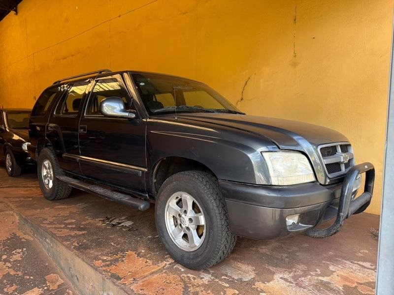Veculo: Chevrolet (GM) - Blazer - 2.4 Advantage 4P.  em Ribeiro Preto