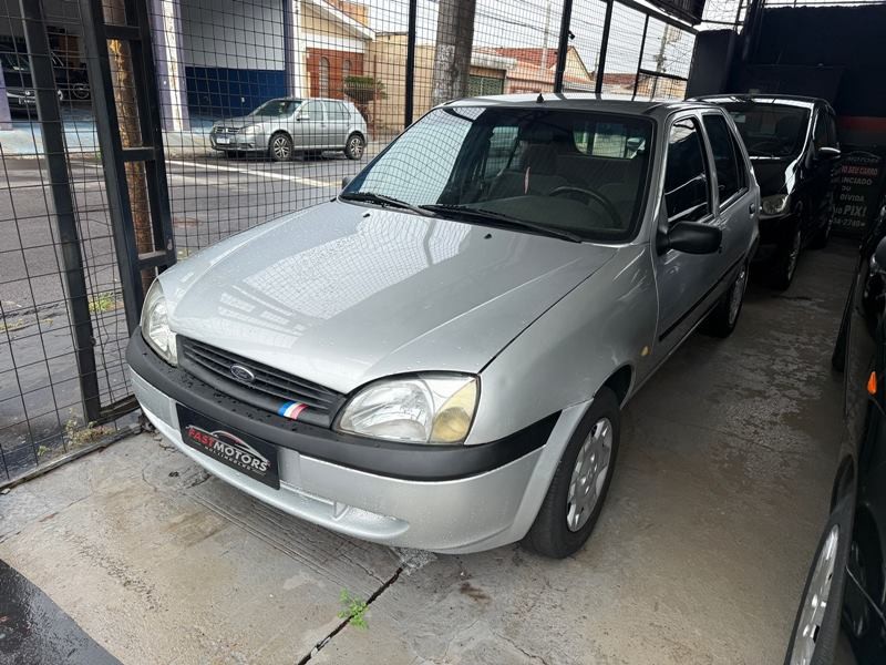 Veculo: Ford - Fiesta Hatch - 1.0 4P.  em Ribeiro Preto