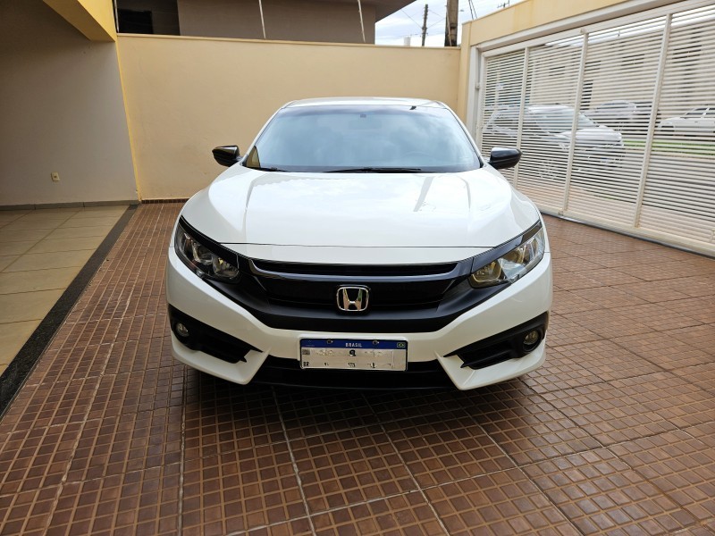 Ve�culo: Honda - Civic - SPORT 2.0 AUTOM�TICO CVT em Orl�ndia