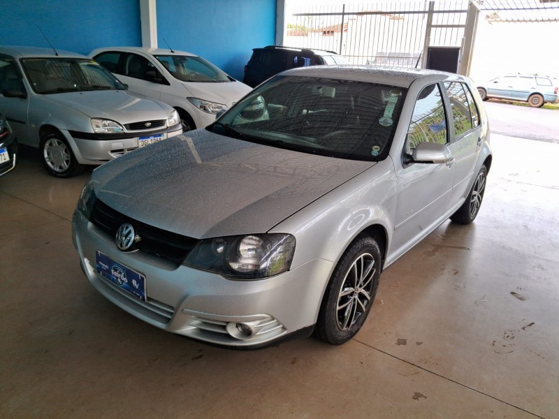 Ve�culo: Volkswagen - Golf - 1.6 SPORTLINE em Brodowski