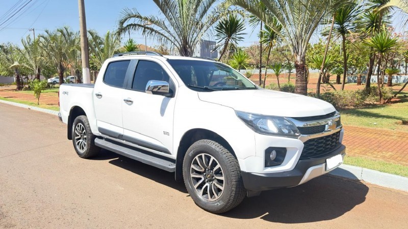 Ve�culo: Chevrolet (GM) - S-10 - LT 2.8  4X4  em Sert�ozinho