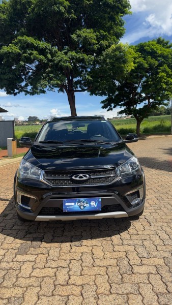 Ve�culo: Chery - Tiggo 2  - Act com com teto solar em Ribeir�o Preto