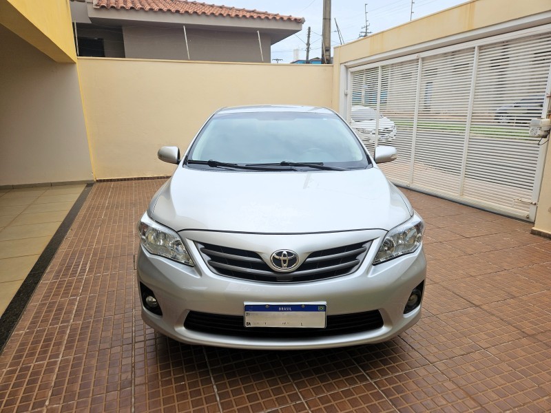 Ve�culo: Toyota - Corolla - XEi 2.0 AUTOM�TICO em Orl�ndia