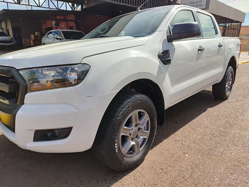 Ve�culo: Ford - Ranger - XLS 2.2 4X4 Aut. 4P.  em Orl�ndia