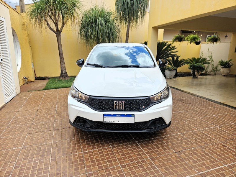 Ve�culo: Fiat - Argo - DRIVE 1.0 em Orl�ndia