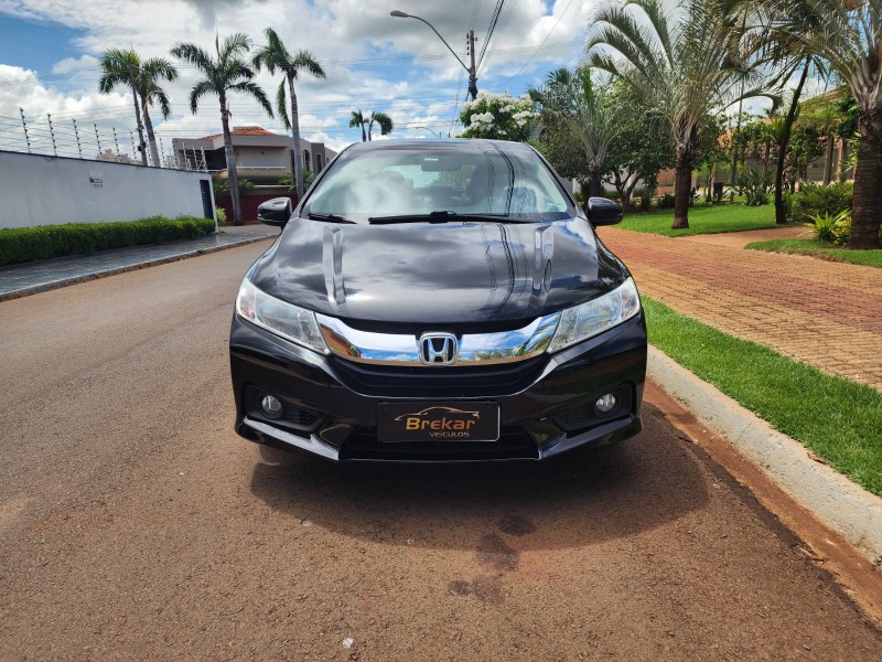 Ve�culo: Honda - City - EXL em Sert�ozinho
