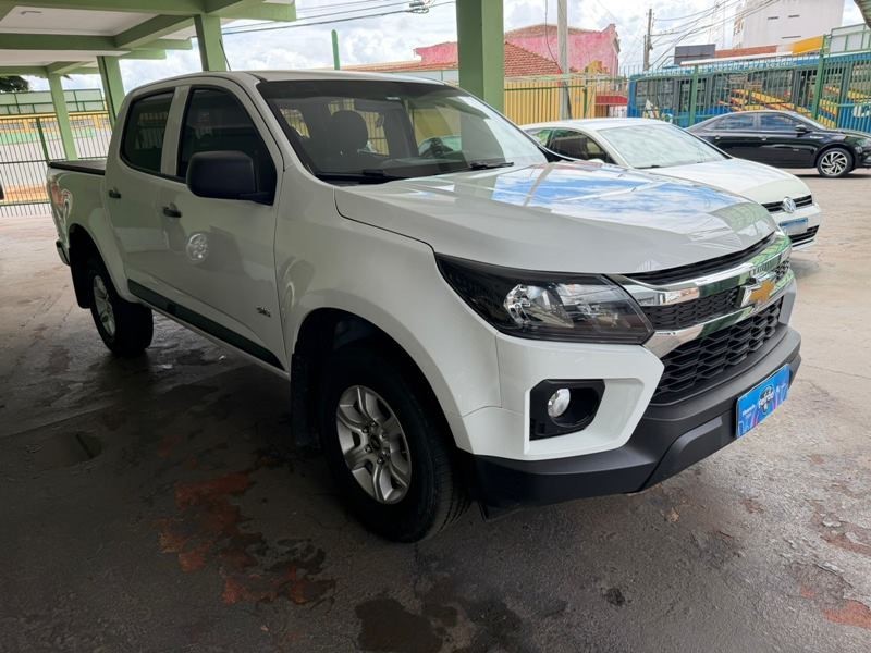 Ve�culo: Chevrolet (GM) - S-10 - LS 2.8 4X4 4P.  em Cravinhos