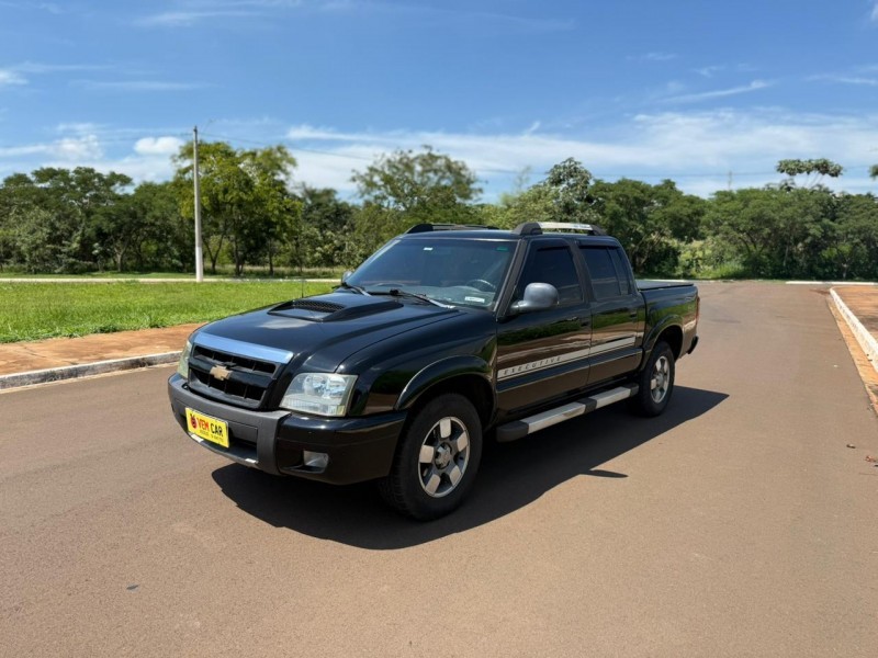 Ve�culo: Chevrolet (GM) - S-10 - EXECUTIVE FLEX COMPLETO em Sert�ozinho