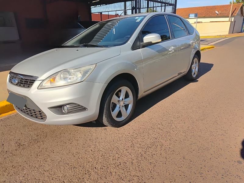 Ve�culo: Ford - Focus - 2.0 4P.  em Orl�ndia