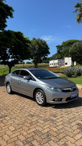Ve�culo: Honda - Civic - 2.0 LXR SEDAN 16V 4P em Ribeir�o Preto