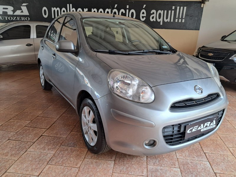Ve�culo: Nissan - March - 1.0 s em Sert�ozinho