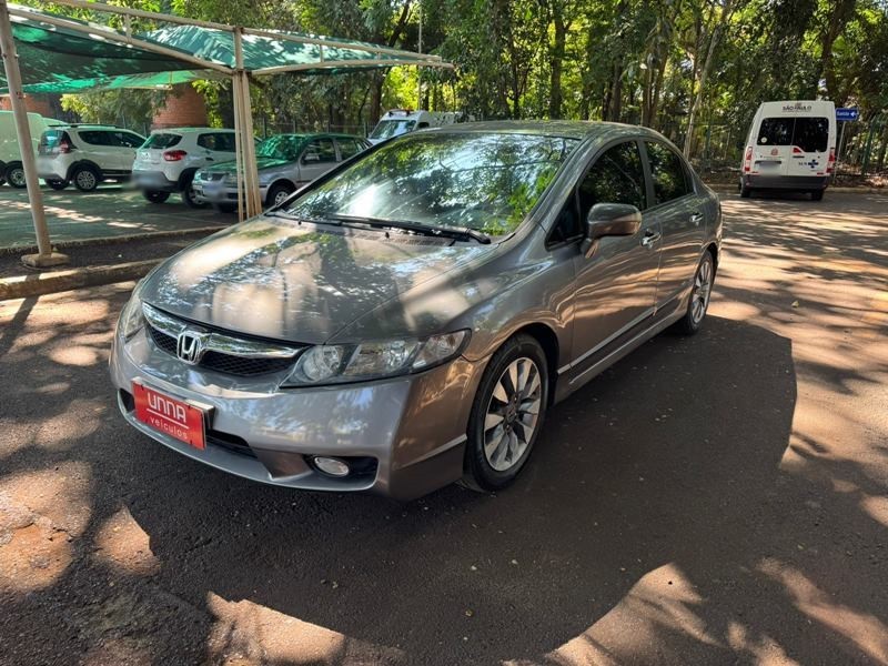 Ve�culo: Honda - Civic - LXS Mec. 4P.  em Ribeir�o Preto