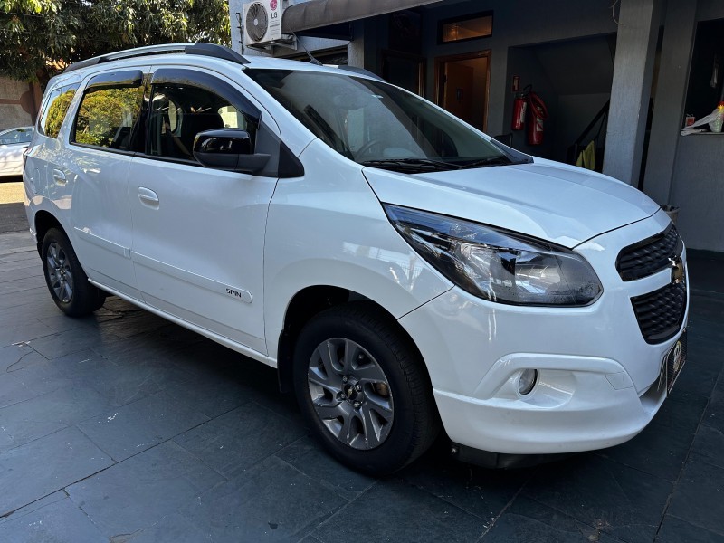 Ve�culo: Chevrolet (GM) - Spin - Advantage 1.8 Aut em Brodowski