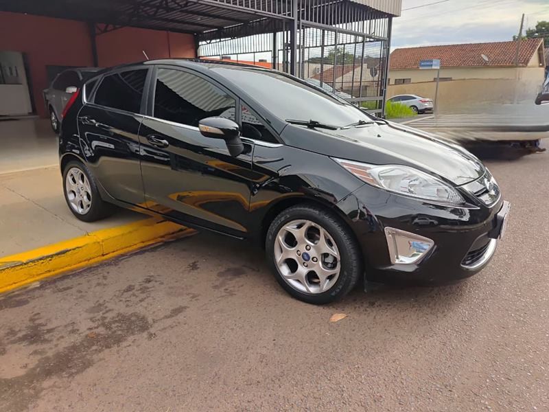 Ve�culo: Ford - Fiesta Hatch - New 1.6 16V 4P.  em Orl�ndia