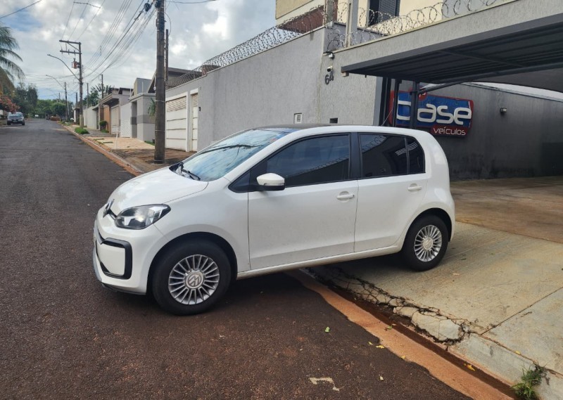 Ve�culo: Volkswagen - Up - MPI 1.0 Flex em Ribeir�o Preto