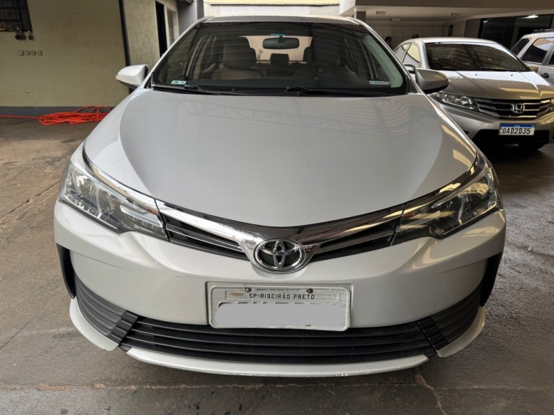 Ve�culo: Toyota - Corolla - GLI Upper em Sert�ozinho