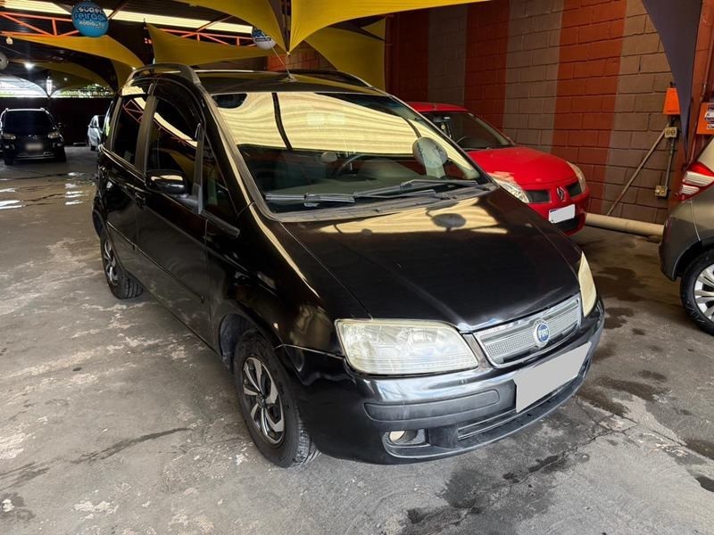 Ve�culo: Fiat - Idea - 1.4 ELX 4P.  em Ribeir�o Preto