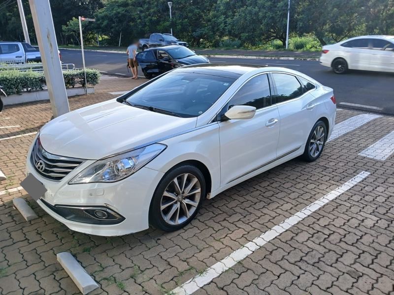 Ve�culo: Hyundai - Azera  - 3.0 4P.  em Ribeir�o Preto