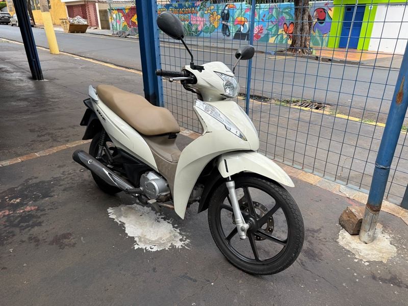 Ve�culo: Honda - Biz - 125cc em Ribeir�o Preto