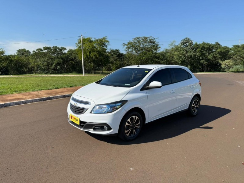 Ve�culo: Chevrolet (GM) - Onix - LTZ 1.4 FLEX COMPLETO em Sert�ozinho
