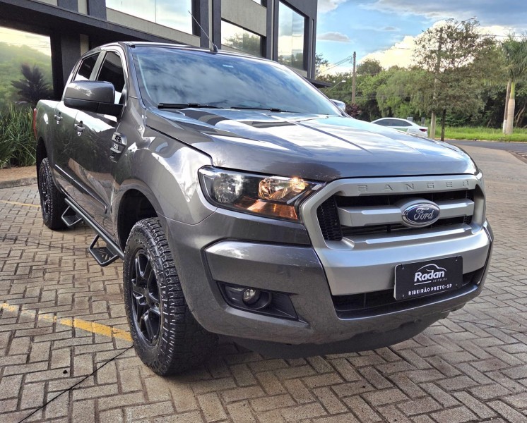 Ve�culo: Ford - Ranger - Ford Xls 2.2 4x2 Cd Diesel Aut. em Ribeir�o Preto