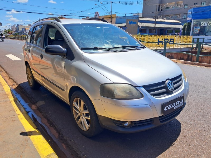 Ve�culo: Volkswagen - SpaceFox - 1.6 em Sert�ozinho