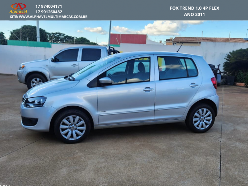 Ve�culo: Volkswagen - Fox - FOX TREND 1.0 FLEX 4P MANUAL em Bebedouro