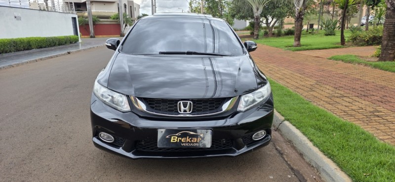 Ve�culo: Honda - Civic - EXR em Sert�ozinho