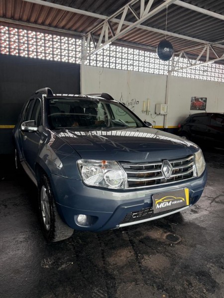Ve�culo: Renault - Duster - 1.6 4P.  em Ribeir�o Preto