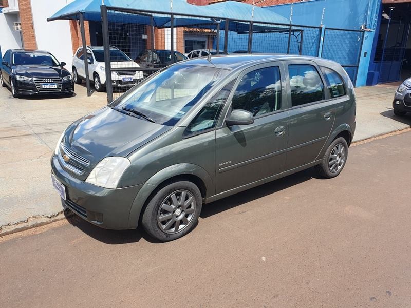 Ve�culo: Chevrolet (GM) - Meriva - Maxx 1.4 Flex em Ribeir�o Preto
