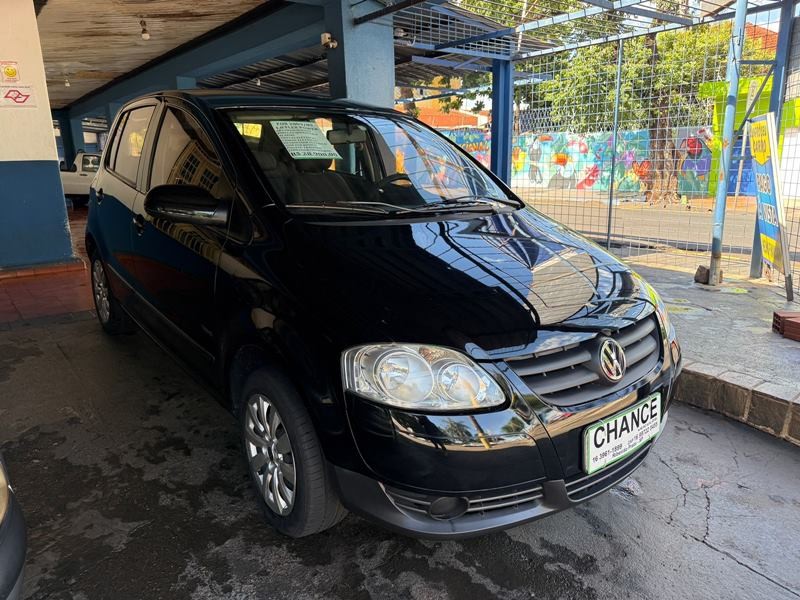 Ve�culo: Volkswagen - Fox - 1.0 4P.  em Ribeir�o Preto