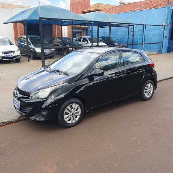 Ve�culo: Hyundai - HB 20 - 1.0 Comfort em Ribeir�o Preto