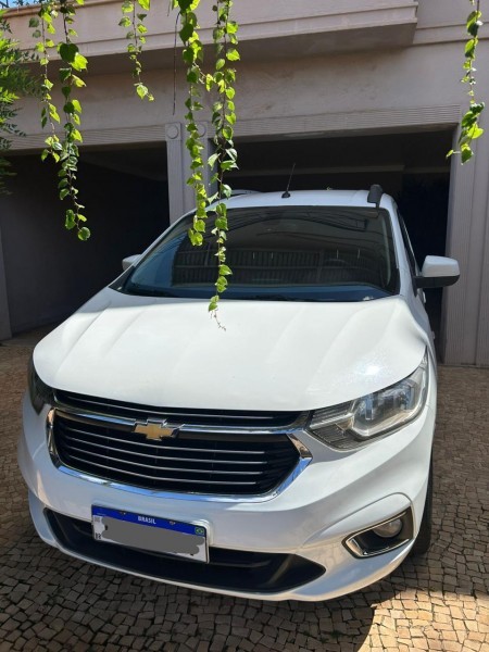 Ve�culo: Chevrolet (GM) - Spin - Spin LTZ 1.8 - 7 lugares - c�mbio manual em Ribeir�o Preto