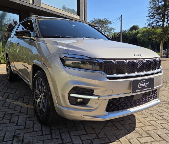 Ve�culo: Jeep - Commander - Jeep Overland T270 1.3 Tb Flex Aut em Ribeir�o Preto