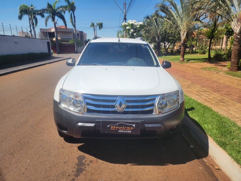 Ve�culo: Renault - Duster - 1.6 em Sert�ozinho