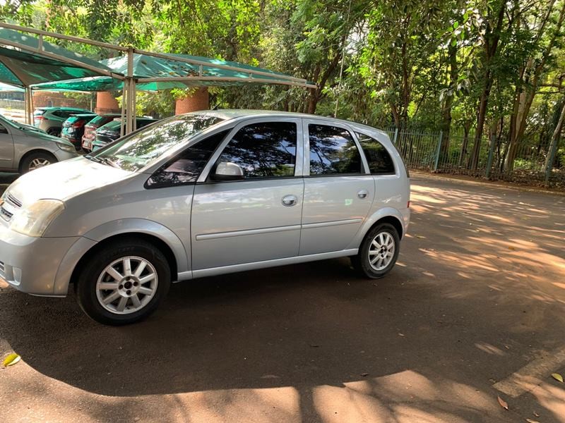 Ve�culo: Chevrolet (GM) - Meriva - Max 1.4 4P.  em Ribeir�o Preto