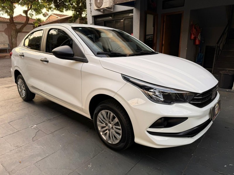 Ve�culo: Fiat - Cronos - 1.0 em Brodowski