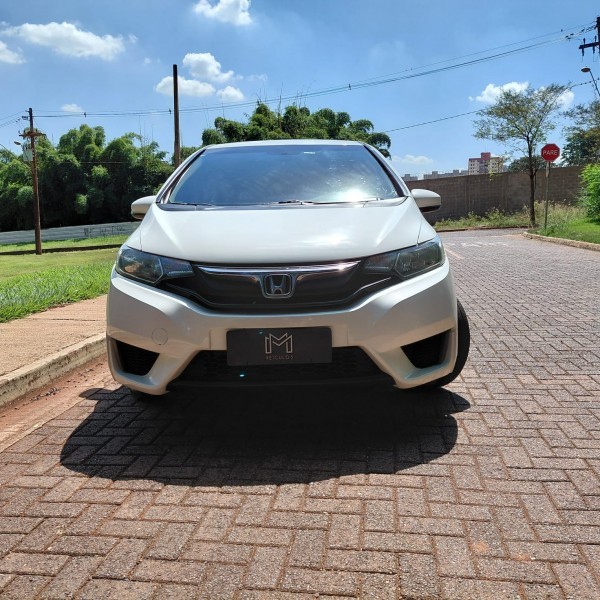 Ve�culo: Honda - Fit - 1.5 Completo Manual em Ribeir�o Preto