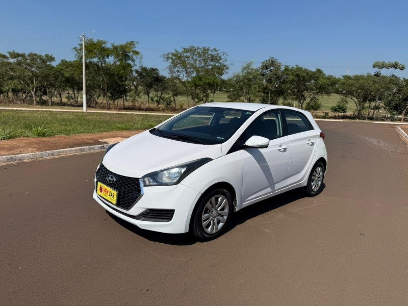 Ve�culo: Hyundai - HB 20 - COMFORT COMPLETO em Sert�ozinho